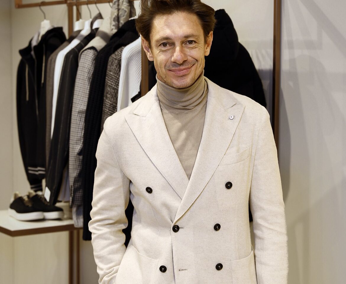 Pitti Uomo 107-l’attore Giorgio Pasotti testimonial L:B.M. 1911